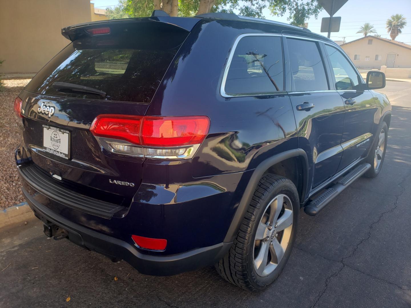 2014 /black Jeep Grand Cherokee laredo (1C4RJFAGXEC) with an 3.6L V6 DOHC 24V engine, 8 speed 4x4 transmission, located at 323 E Dunlap Ave., Phoenix, AZ, 85020, (602) 331-9000, 33.567677, -112.069000 - 2014 Jeep Grand Cherokee Laredo,......EXCELLENT condition,...... Ice Cold A/C front and rear, Clean Black interior with black cloth seats in near perfect condition, New brakes, Tune up, Touch scrren Stereo/CD player, satellite compatible, Phone sync, Bluetooth, This suv is gorgeous inside and out, I - Photo#3